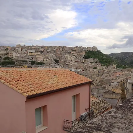 Oikos Ibla Guest house *