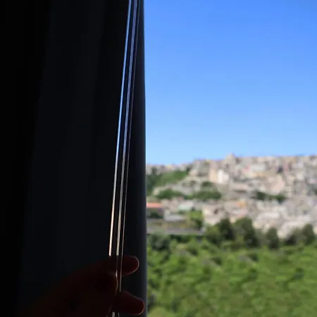 Oikos Ibla بيت ضيافة